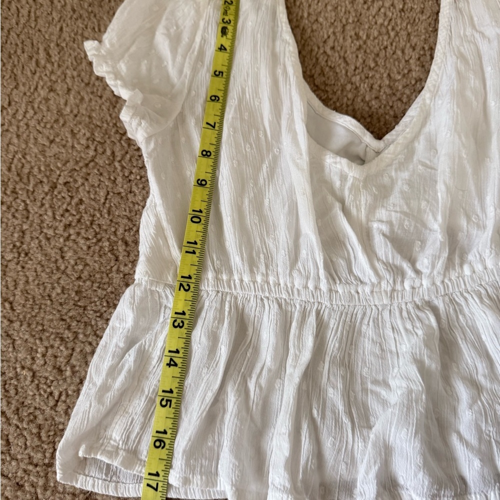 Hollister White Eyelet Puff Sleeve Crop Top - Coquette- size XS - Picture 7 of 8
